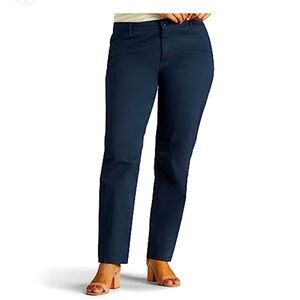 NWT Ladies 12 petite relaxed fit at the waist, LEE Navy denim Jeans slimming fit